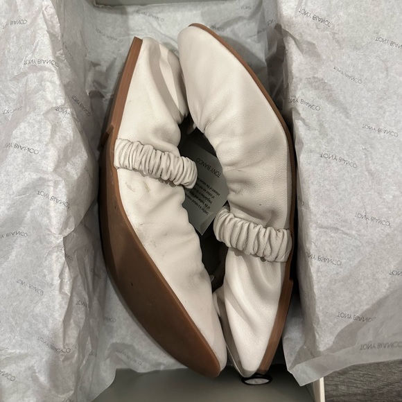 Tony Bianco Milano flats in size 8 (38) in dove softly - Picture 7 of 7